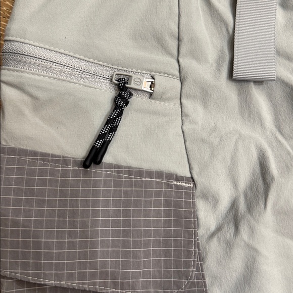 Lululemon Utility Skirt Size 6 Gray Cargo Pocket Athletic Skort Hiking Outdoor - Picture 6 of 8